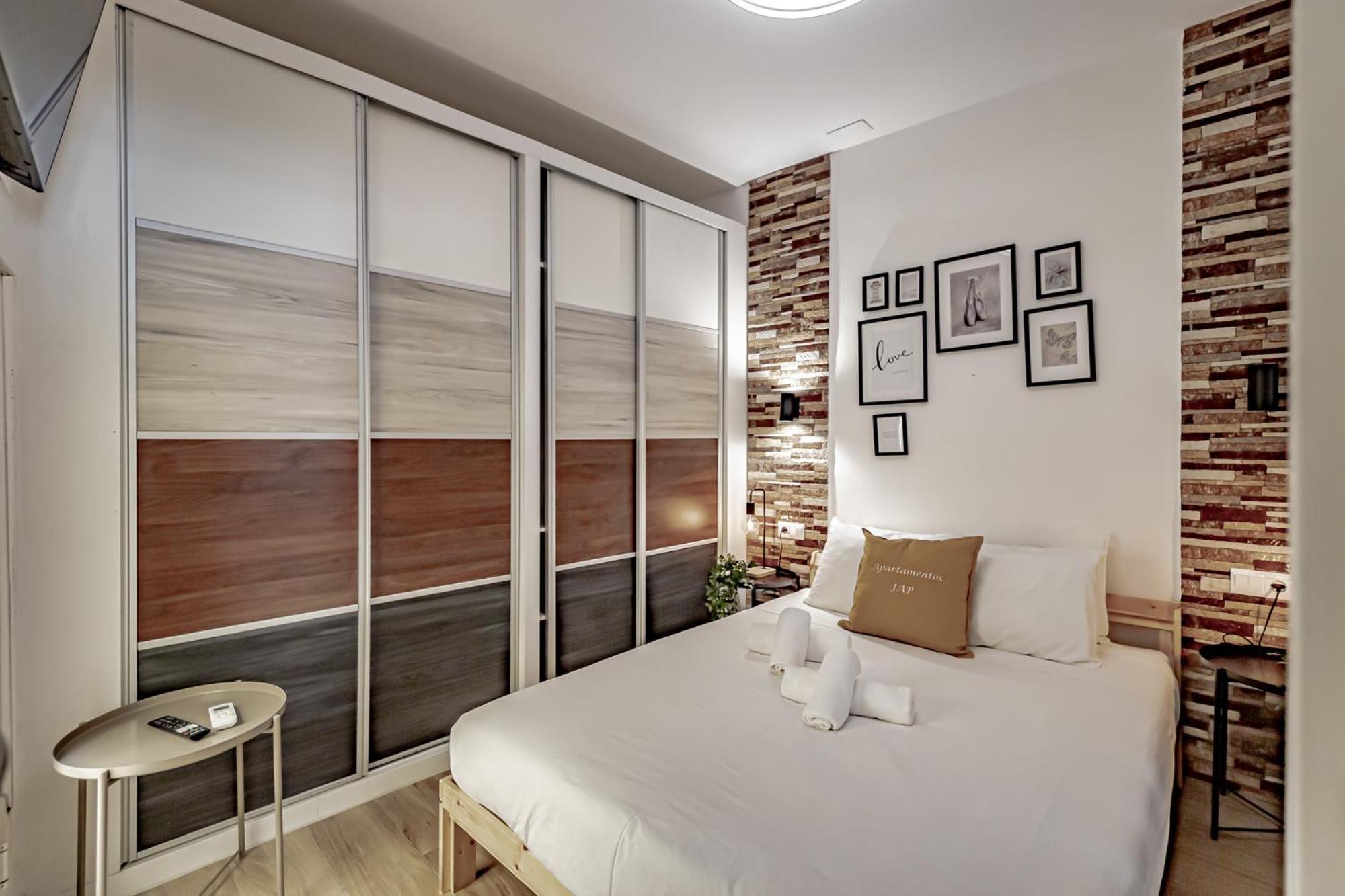 Apartamentos Franco Rodriguez Madrid Zimmer foto